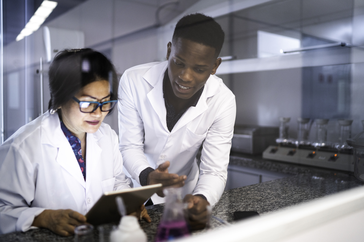 Colleagues working in a science lab